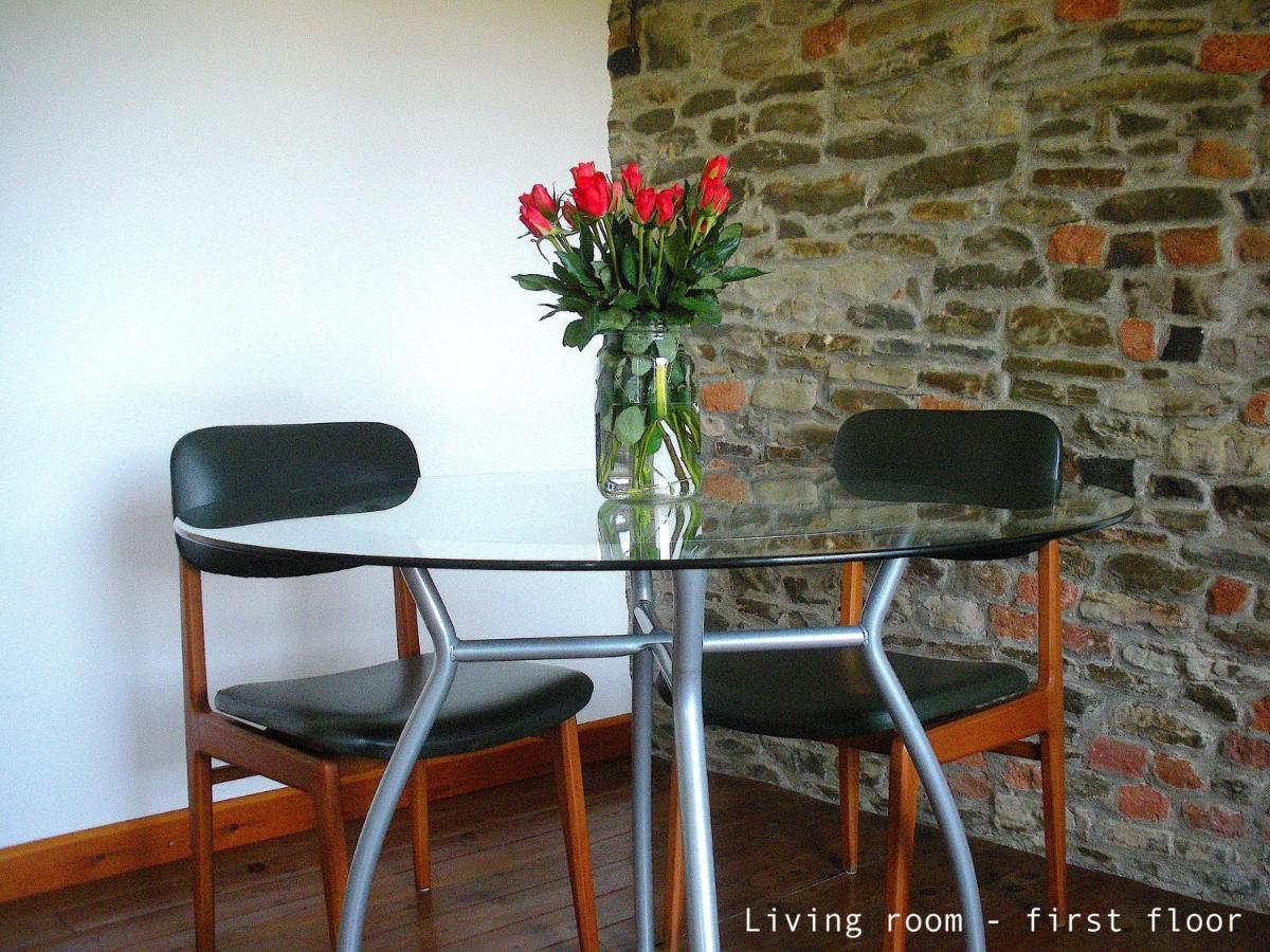 Вилла Amazing Langhe And Monferrato | House With Garden Каламандрана Экстерьер фото