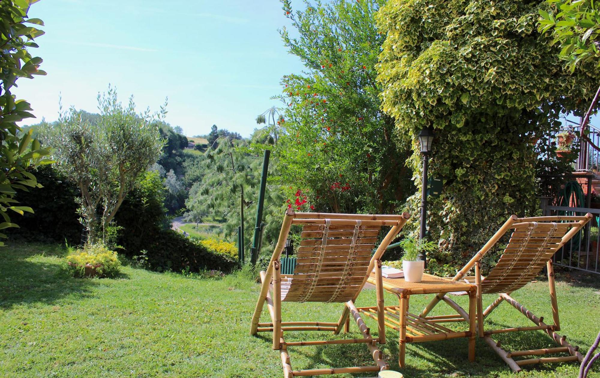 Вилла Amazing Langhe And Monferrato | House With Garden Каламандрана Экстерьер фото